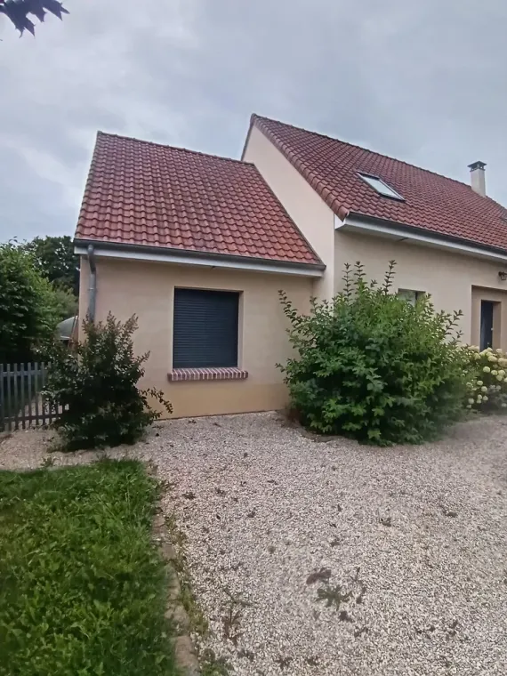 Transformation d’une ouverture de garage en fenêtre à Quevauvillers, Amiens, SARL BATTITAN
